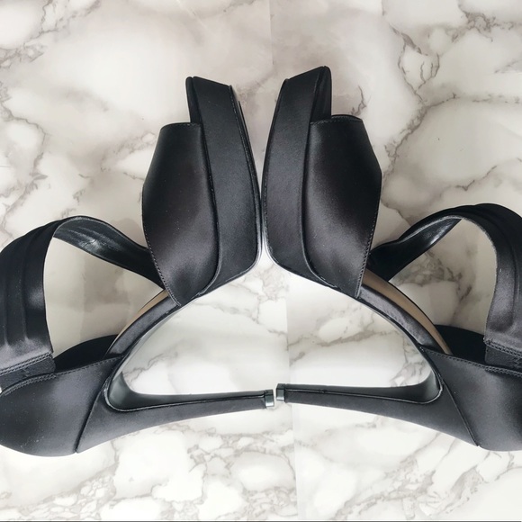 New! Nine West Satin Platform Heels - Picture 2 of 6